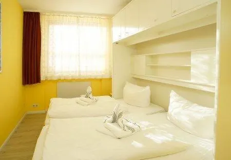 Haus Germania Apartment *